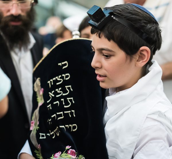 הנחת תפילין בכותל